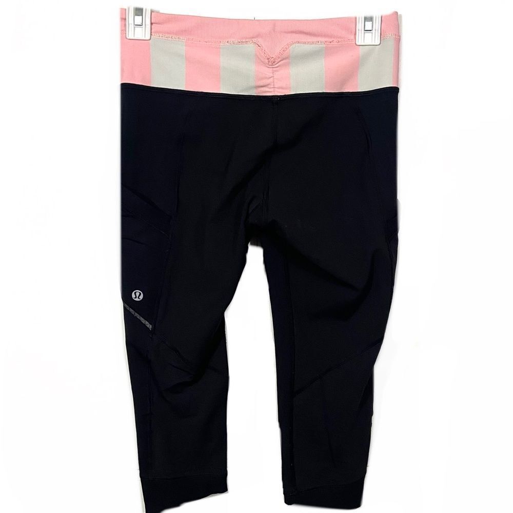 LuLuLemon Running Black & Pink Activewear Capris